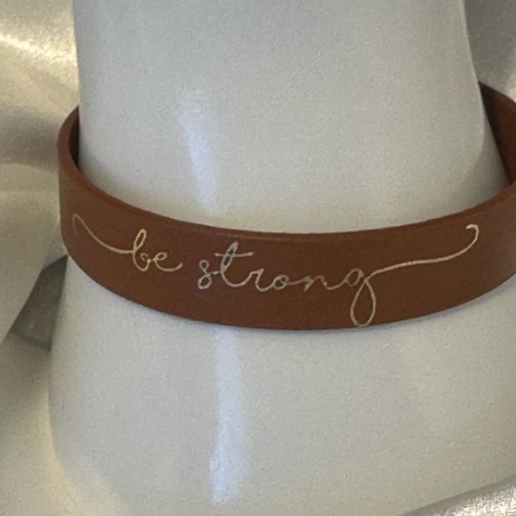 Viola “Be Strong” Faux Leather Bracelet – Brown | Motivational Snap Cuff - Picture 1 of 6